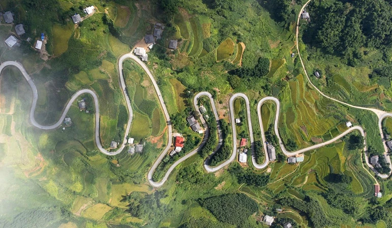 1773629547_cycling holiday in Ha Giang.webp